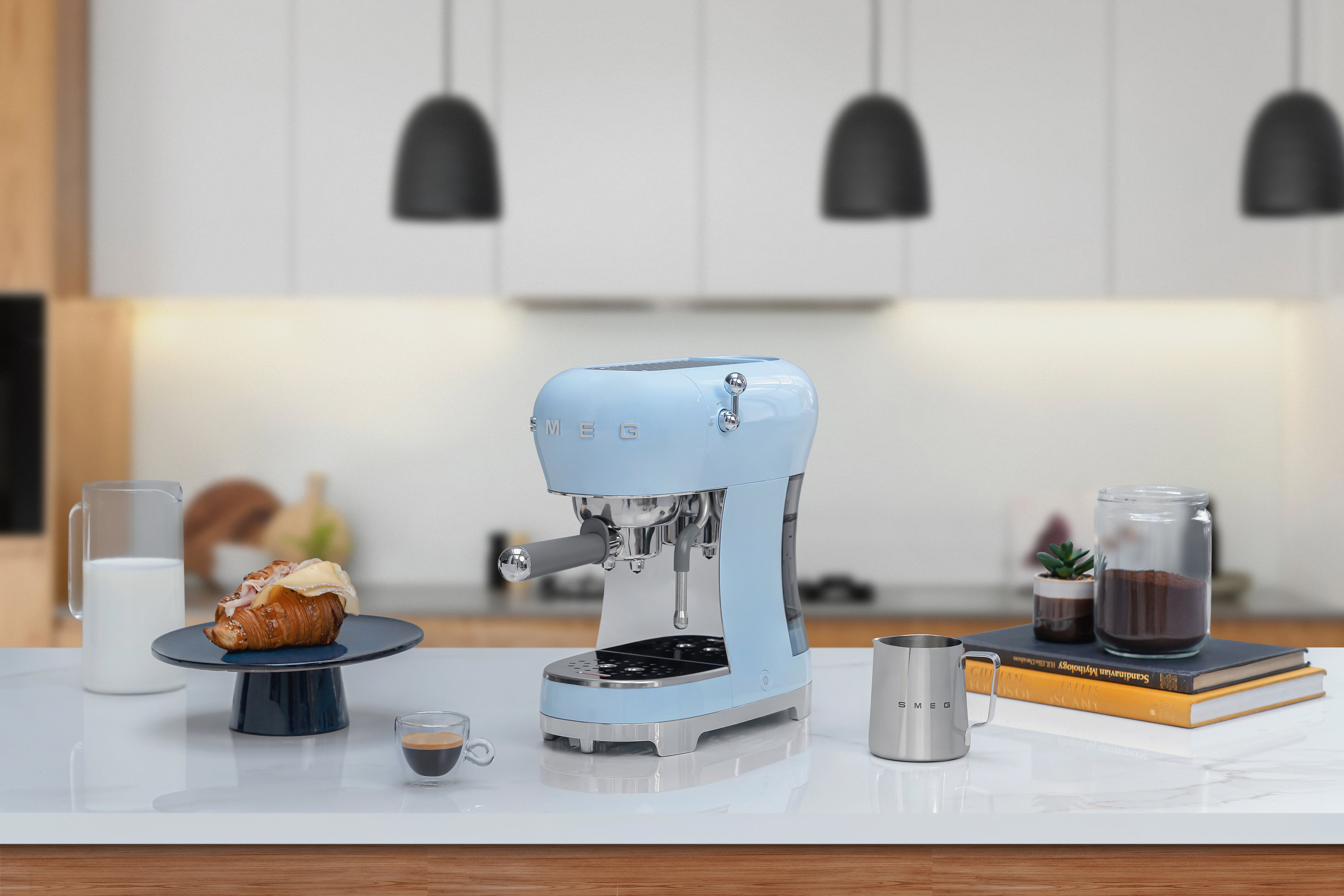 Smeg Espresso Kahve Makinesi Mavi ECF02PBEU