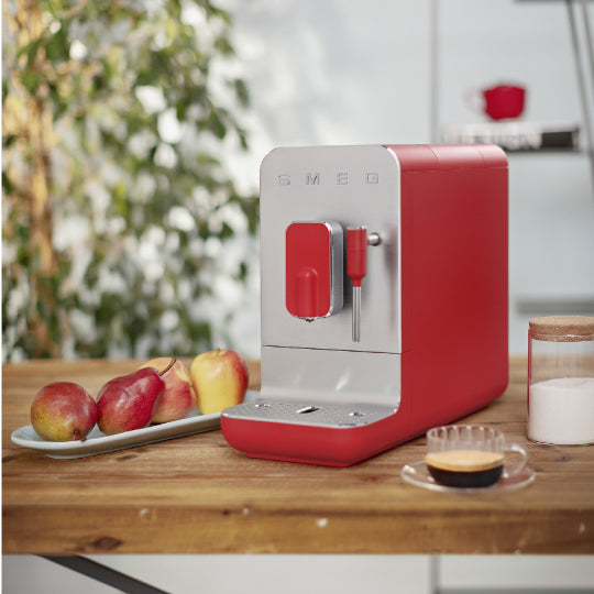 Smeg Otomatik Espresso Kahve Makinesi Mat Red Bcc02Rdme