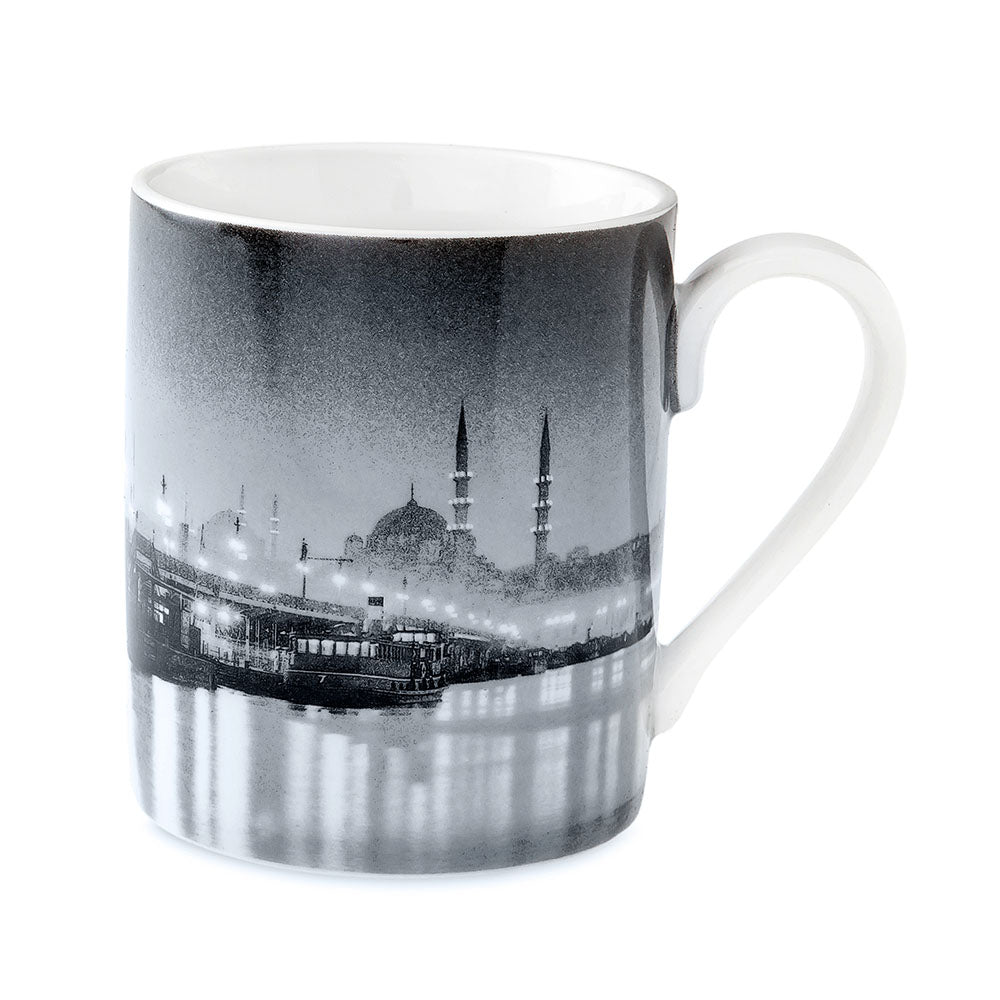 Jumbo X İstanbul Modern Othmar Pferschy,Galata Köprüsü’nde Gece Mug