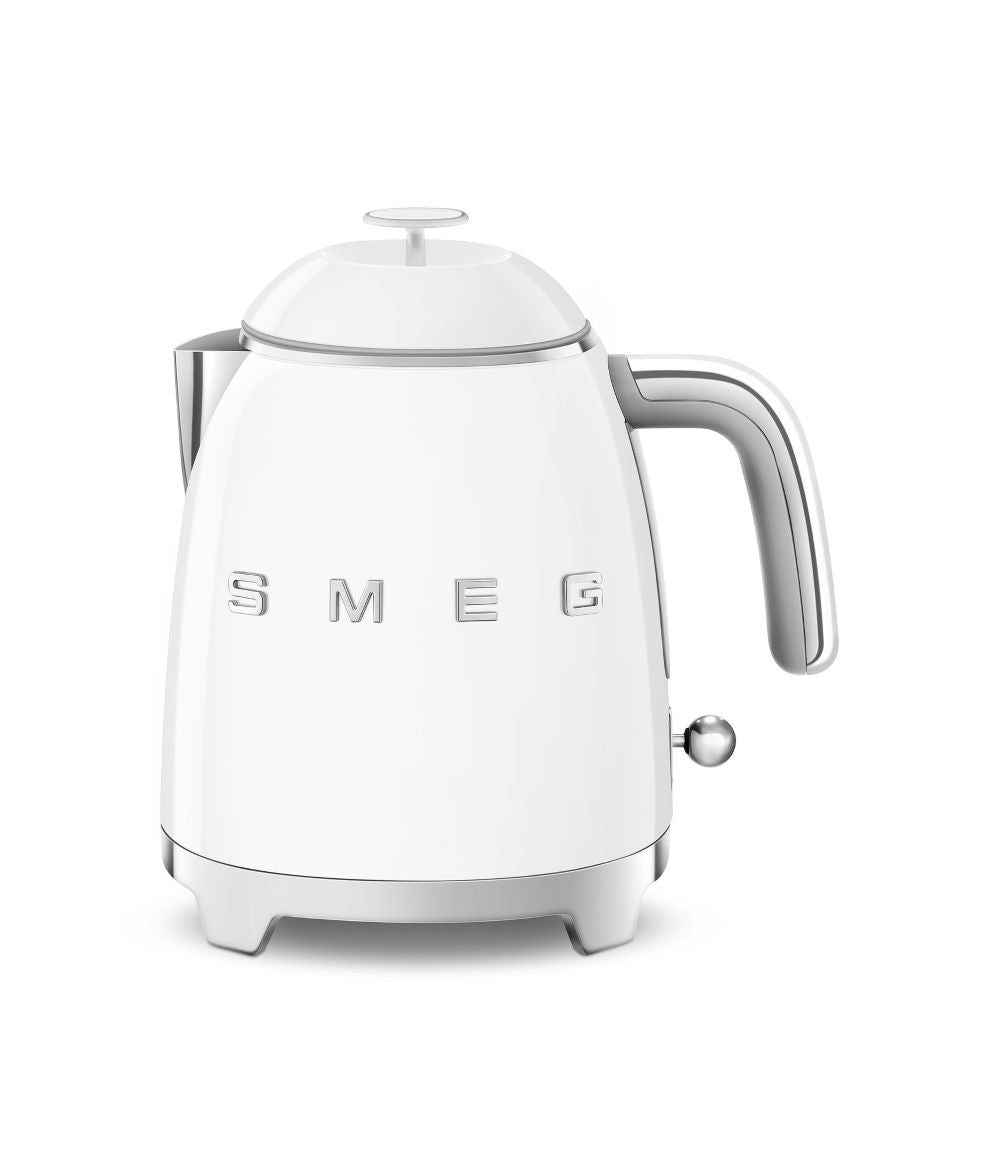 Smeg Beyaz Mini Kettle KLF05